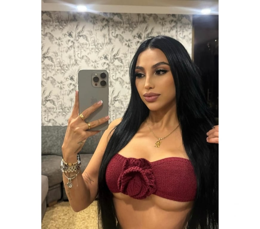 Escorts West London Hounslow - Photos for ✨ STUNNING BRUNETTE 🩷 AVAILABLE NOW 🔝NO RUSH