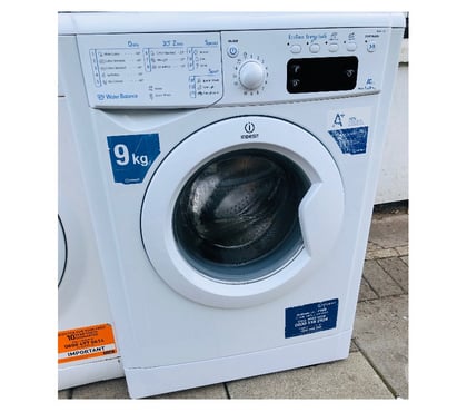 household goods Daventry West Northamptonshire - Photos for 9kg sized capacity INDESIT washing machine works perfectly
