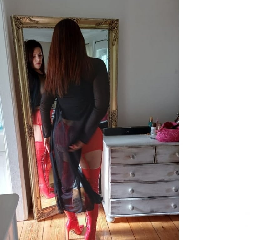 Escorts Cardiff Cardiff City Centre - Cardiff - Photos for Confident sophisticated latina mistress