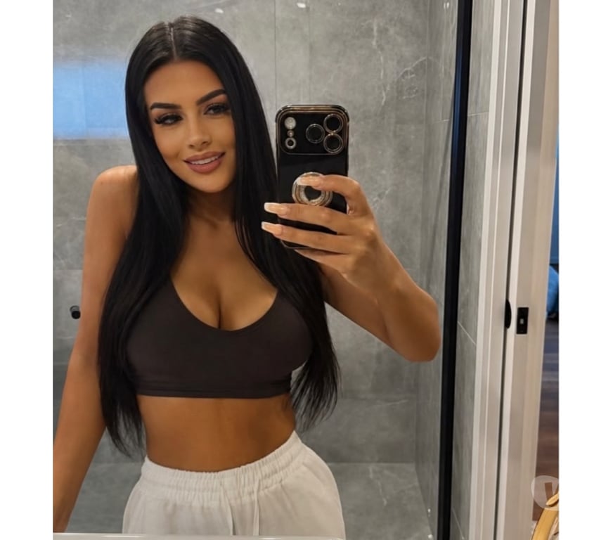 Escorts Buckinghamshire Milton Keynes - Photos for Naughty brunette just outcall