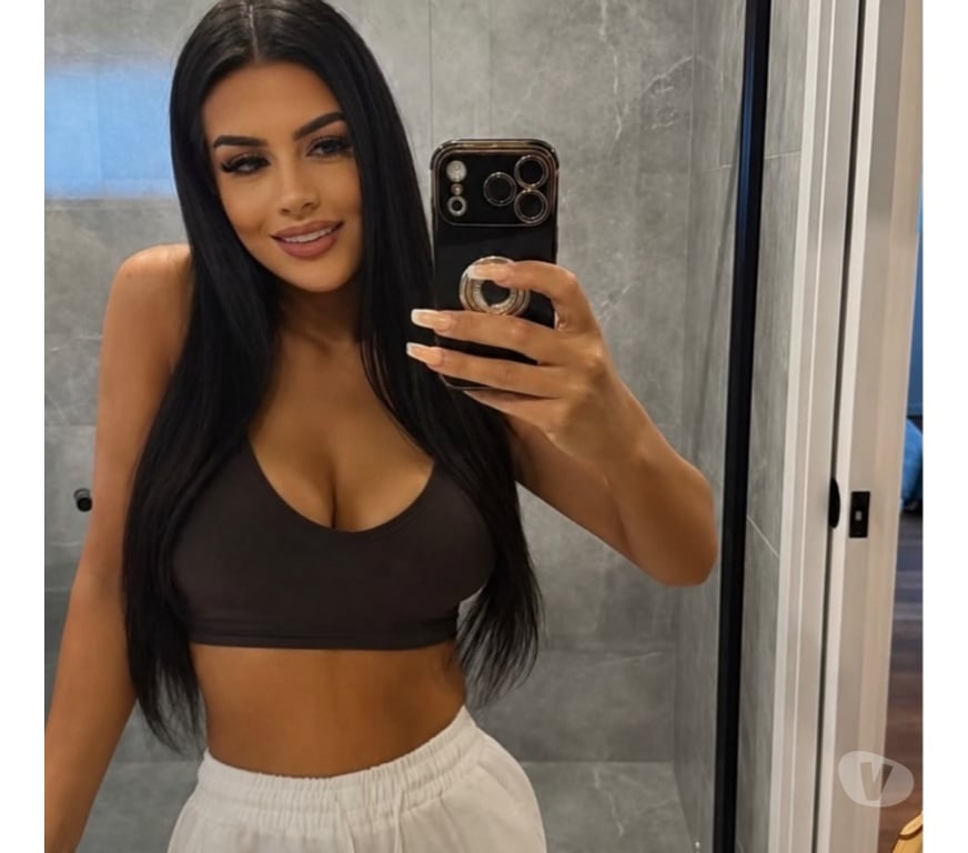 Escorts Hertfordshire Welwyn Hatfield - Photos for Naughty brunette just outcall