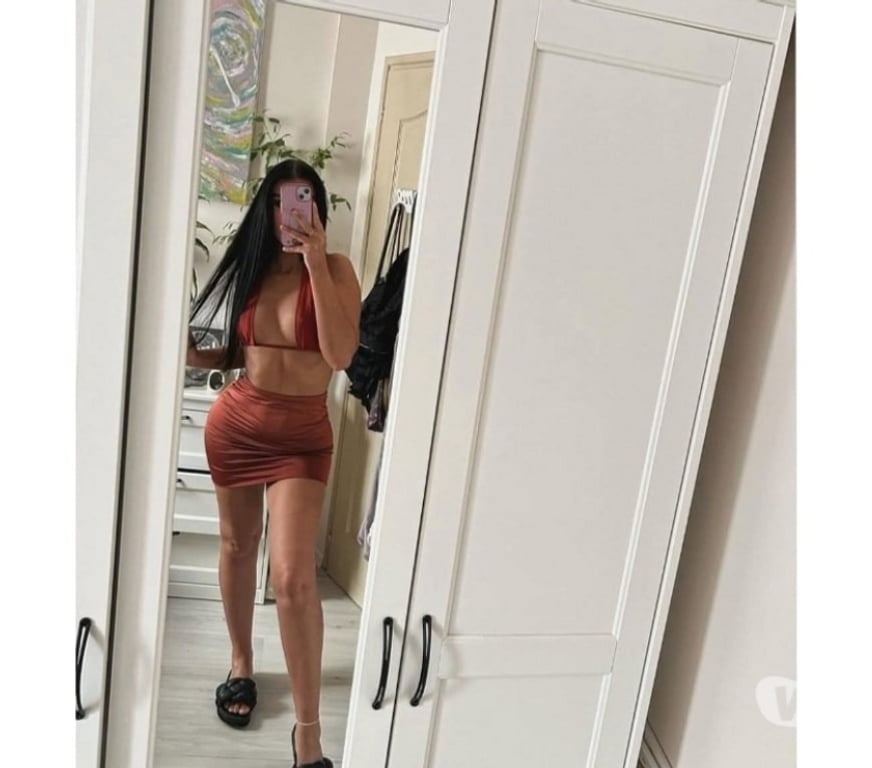 Escorts West Yorkshire Leeds - Photos for Jessica is back here blue eyes beautiful face 🥰