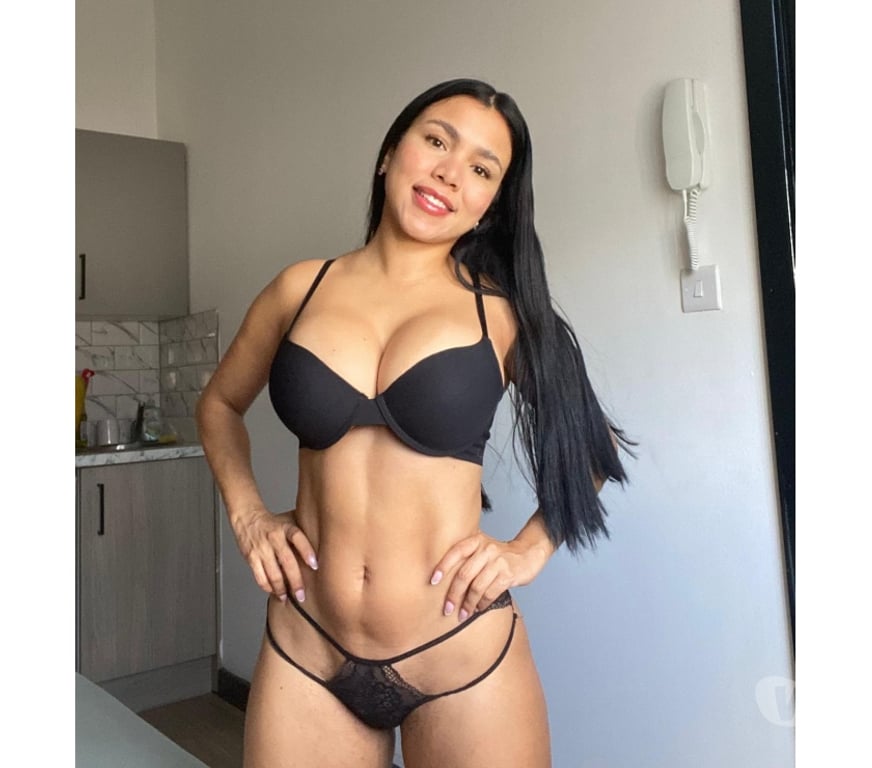 Escorts Surrey Epsom and Ewell - Photos for £50 Carolina 🍑PartyGFE 100% reall 🇧🇷
