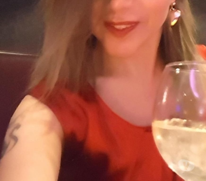 Escorts North London Enfield - Photos for Fiorella and Aisha 2 girls together