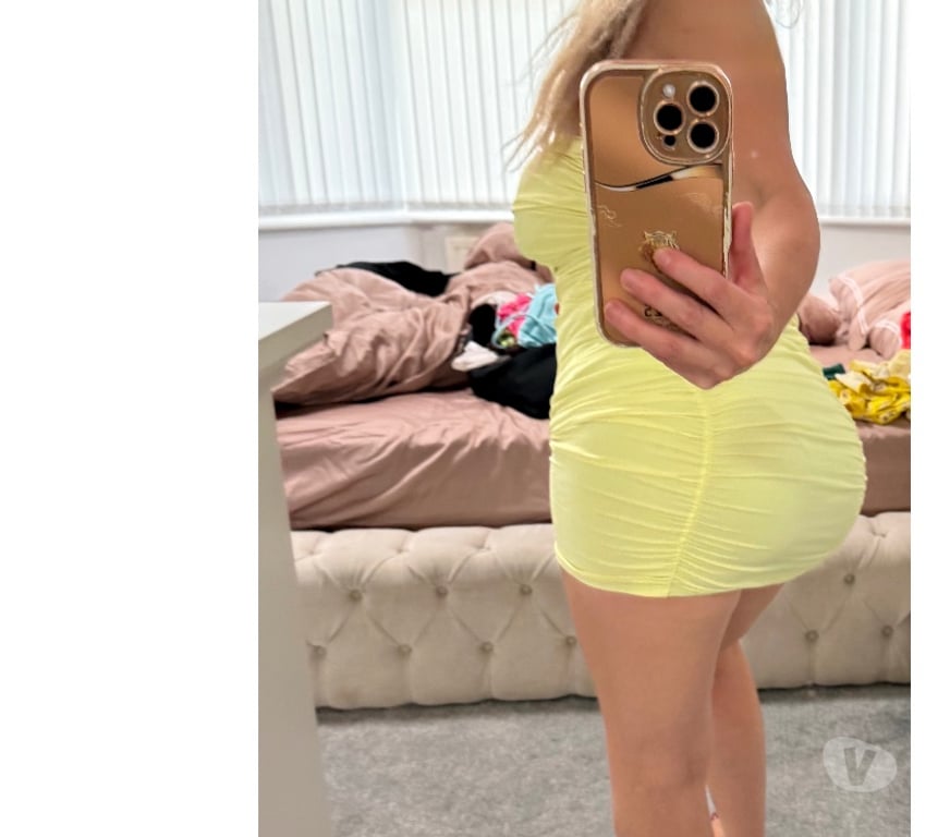 Escorts North London Enfield - Photos for Fiorella and Aisha 2 girls together