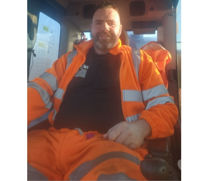 Escorts West Midlands Birmingham - Photos for Tall, handsome. Manly man