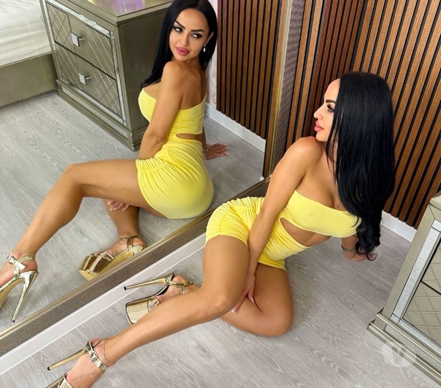 Escorts South West London Merton - Photos for First time in town 🥂 in & Outt 24h Damaris