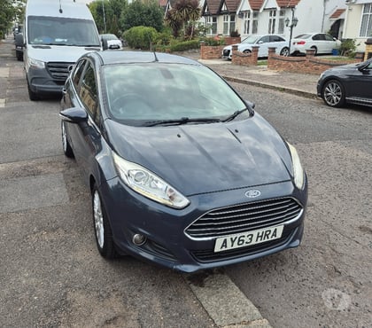second hand cars Goodmayes East London - Photos for 2013 ford fiesta petrol manual