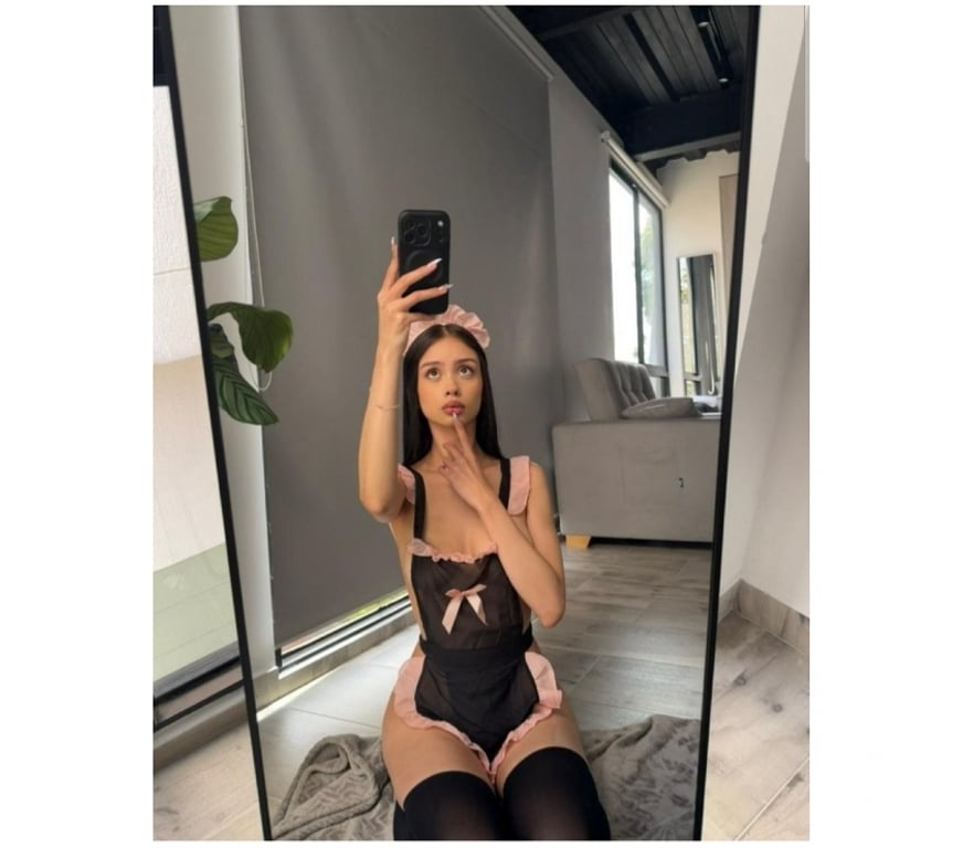 Escorts Surrey Elmbridge - Photos for Good Energy, Great Company