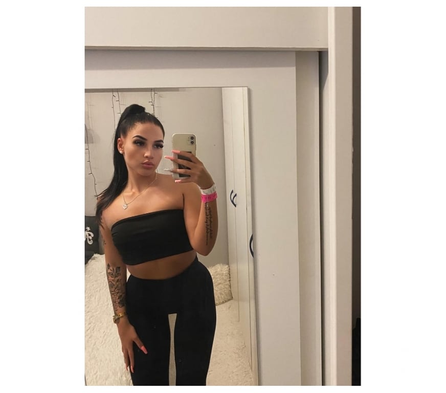 Escorts Greater Manchester Wigan - Photos for DELIA Good Conversation Starts Here