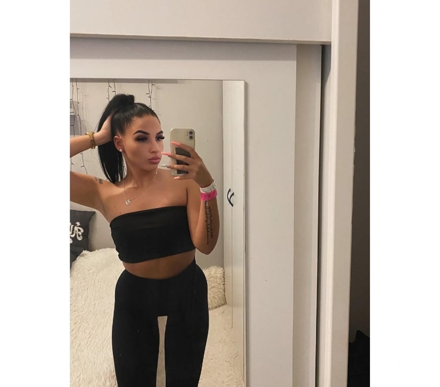 Escorts Greater Manchester Wigan - Photos for DELIA Good Conversation Starts Here