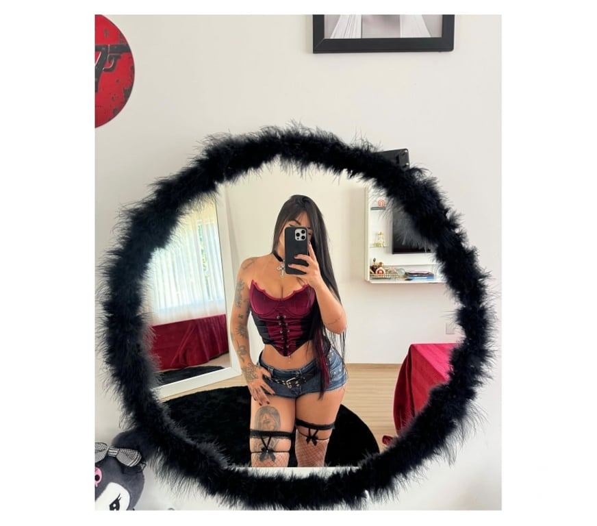 Escorts Falkirk Falkirk Town Centre - Falkirk - Photos for Daria — Confident & Sophisticated