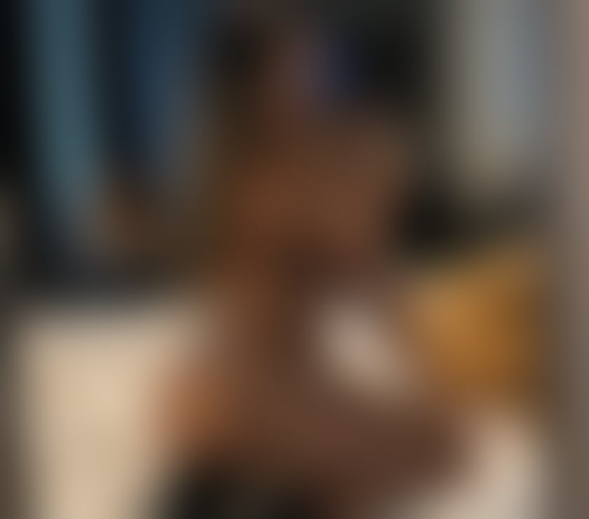 PARTY GIRL | HOT • FUN • FRIENDLY 🥳