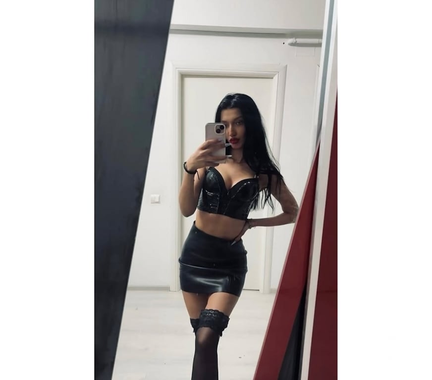 Escorts Norfolk Great Yarmouth - Photos for Carla — Naturally Charming