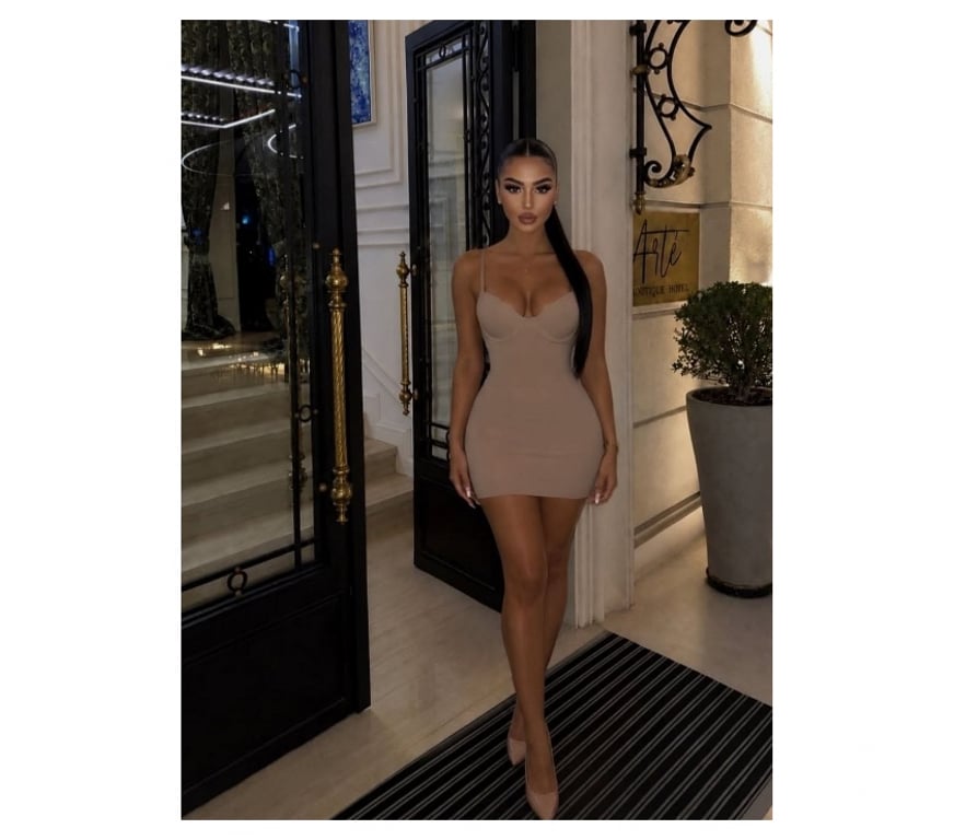 Escorts Hertfordshire Stevenage - Photos for Lorena — Positive Energy & Elegance