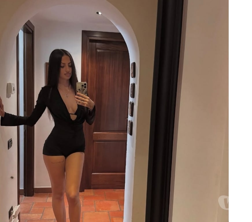 Escorts Essex Colchester - Photos for Emma — Elegant, Friendly & Discreet