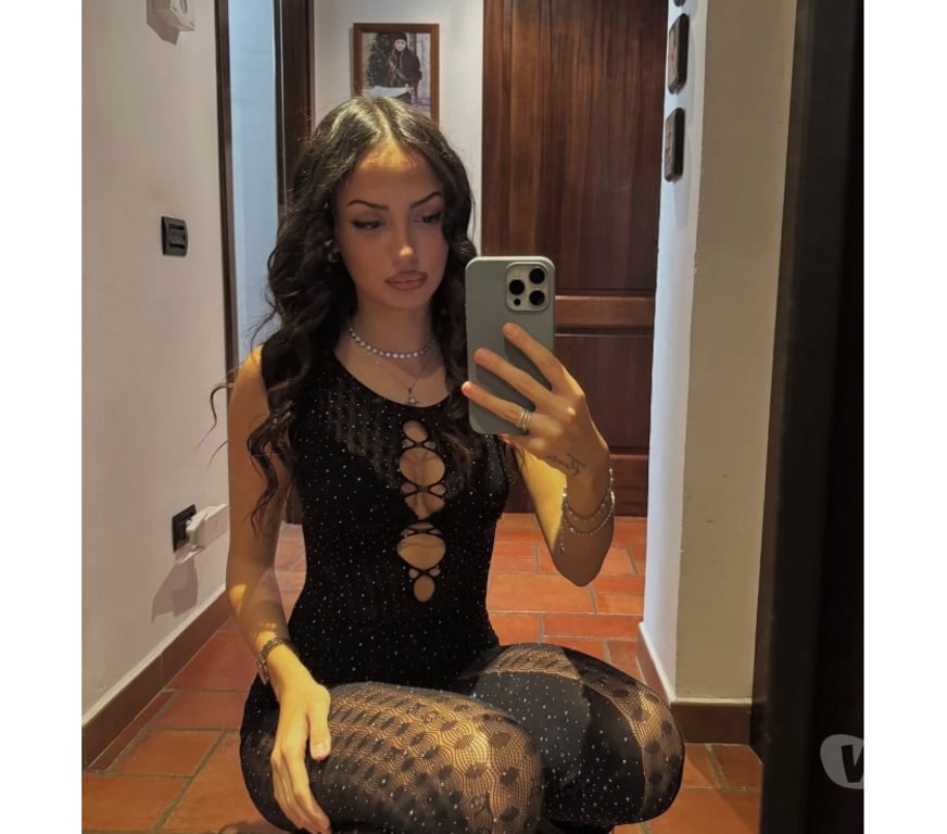 Escorts Essex Colchester - Photos for Emma — Elegant, Friendly & Discreet