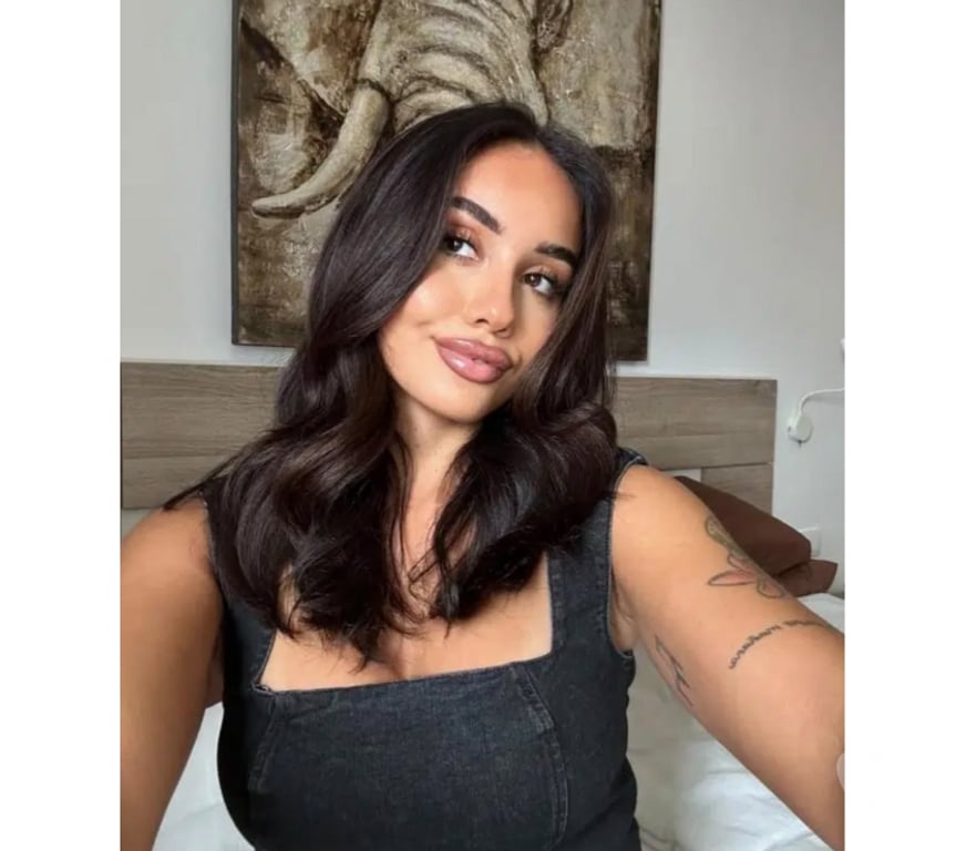Escorts Cambridgeshire Cambridge - Photos for Monica — Calm, Feminine & Elegant