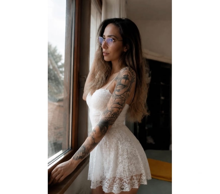 Escorts Warrington Appleton - Warrington - Photos for Madalina — Feminine & Refined