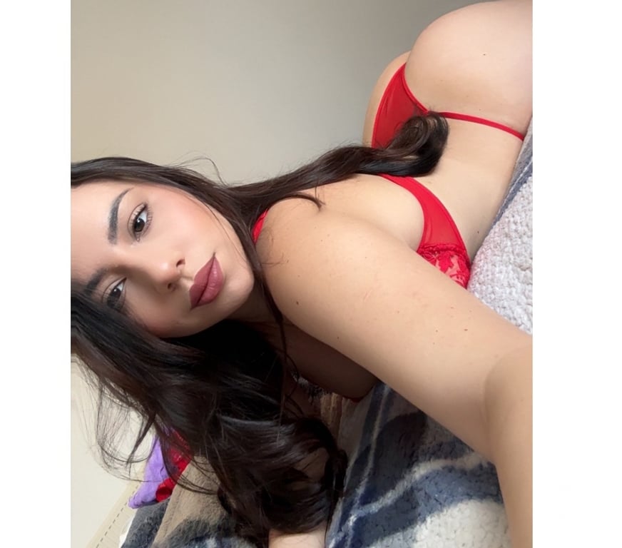 Escorts Surrey Elmbridge - Photos for Liz is back in town 🇧🇷🍾❤️