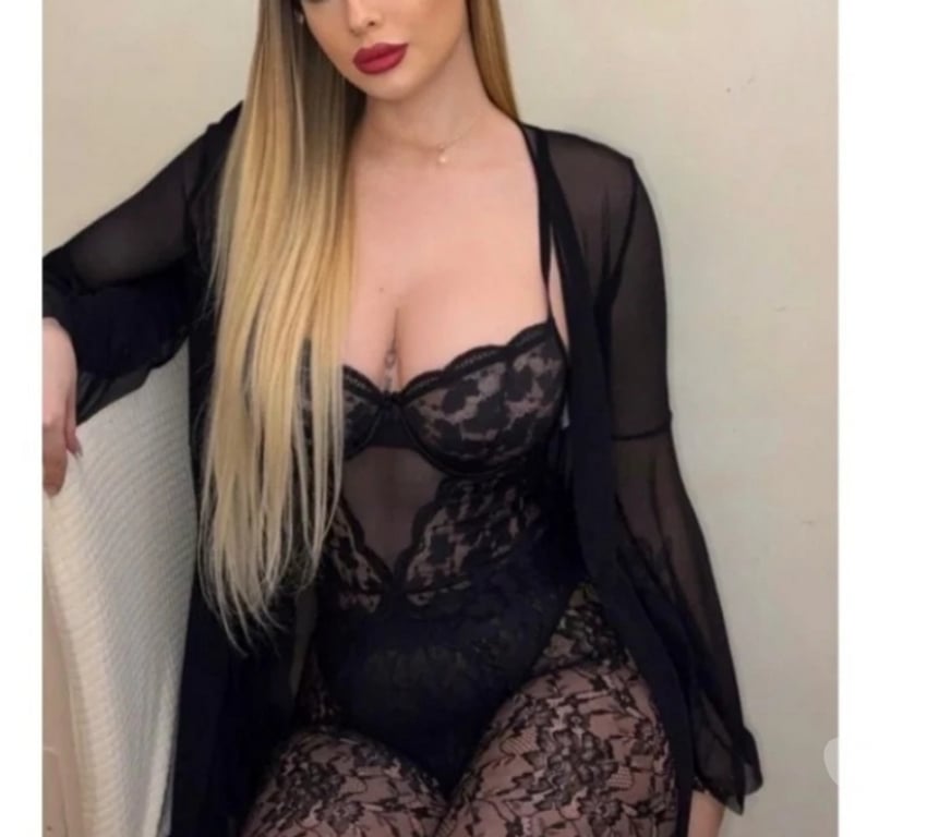 Escorts Kent Tunbridge Wells - Photos for SWEET AND NAUGHTY🥰PARTY 🥂OUTCALL ONLY