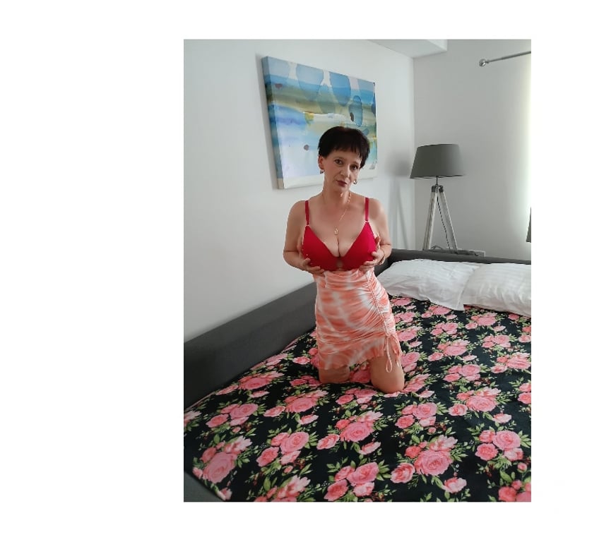 Escorts Hertfordshire Watford - Photos for Luiza- mature lady from POLAND