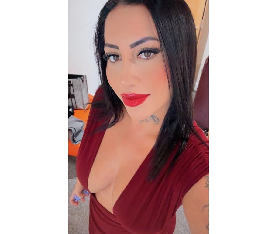 Escorts West Midlands Birmingham - Photos for Spice Brunet party