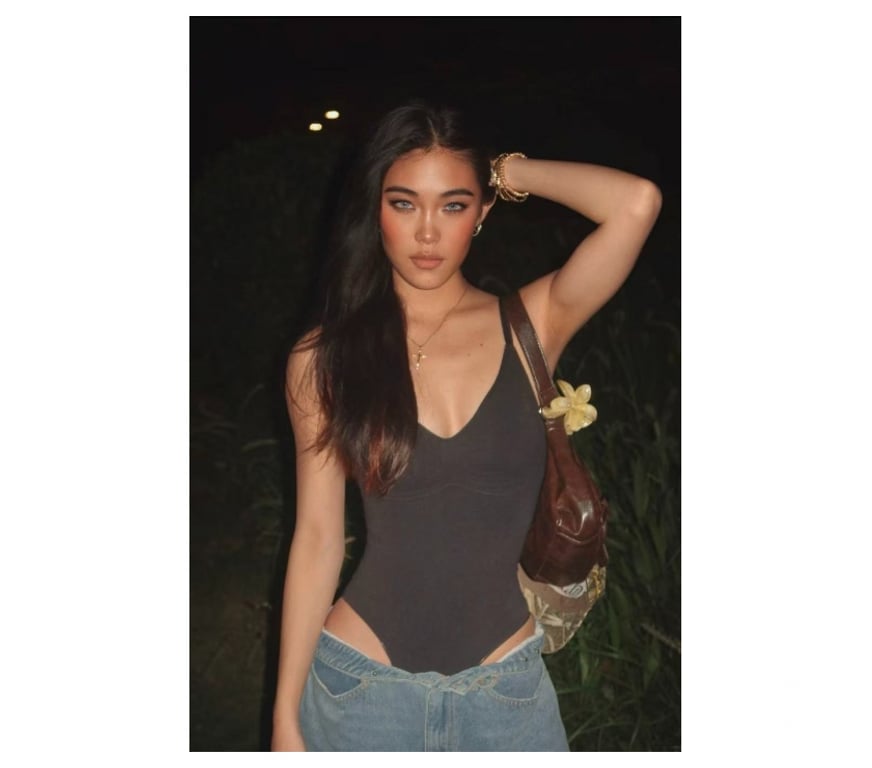 Escorts Cheshire East Crewe - Cheshire East - Photos for Hot Filipina girl