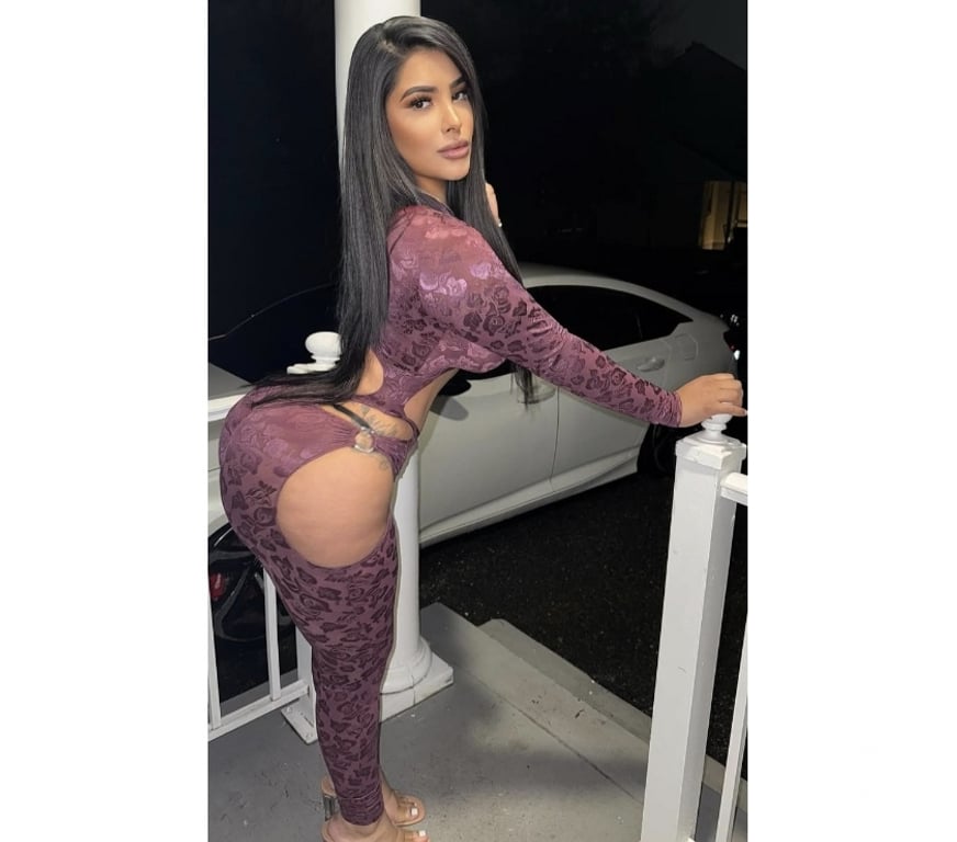 Escorts East London Shadwell - East London - Photos for 🍑HOT CURVY PARTY-GIRL 🥳HOT naughty girl👅