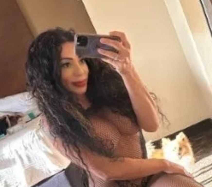 Trans Escorts Central London Tottenham Court Road - Central London - Photos for Sensual, extroverted, and ready to.......?