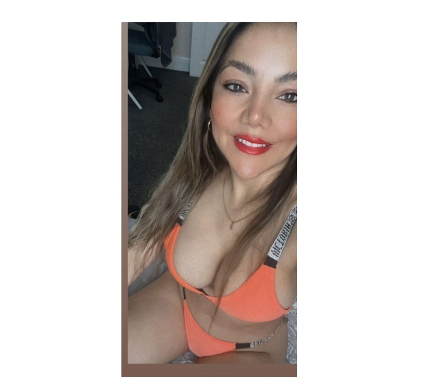 Escorts North West London Harrow - Photos for Paula party milf Colombian girl back in Piner town !