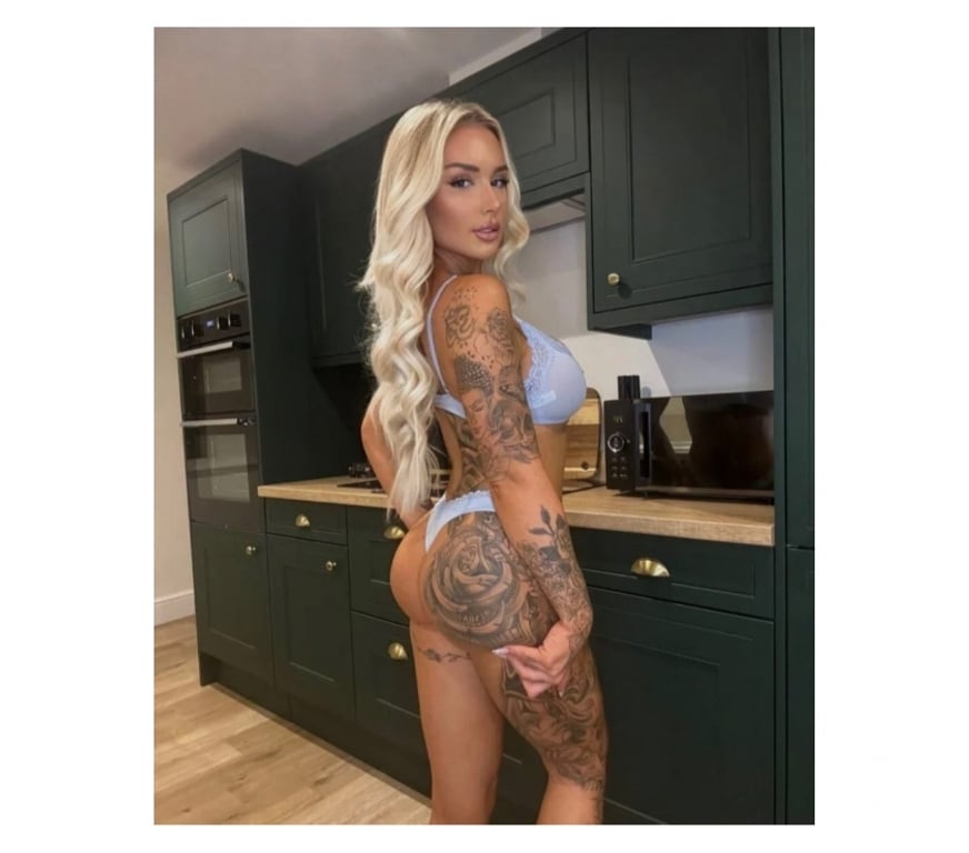 Escorts Hertfordshire St. Albans - Photos for NEW SEXY BLONDE🍾PARTY INN&OUT REAL PICS💯