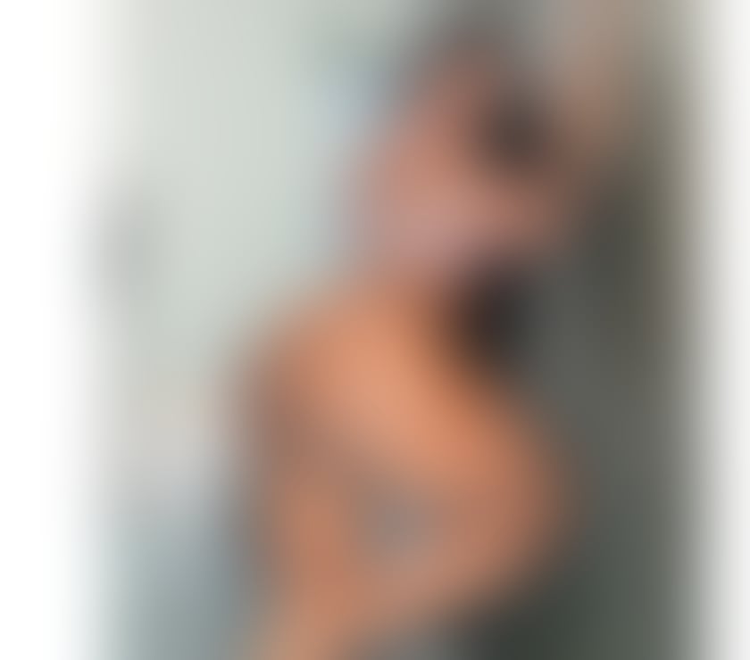 Available now, message me on WhatsApp 😍🔥