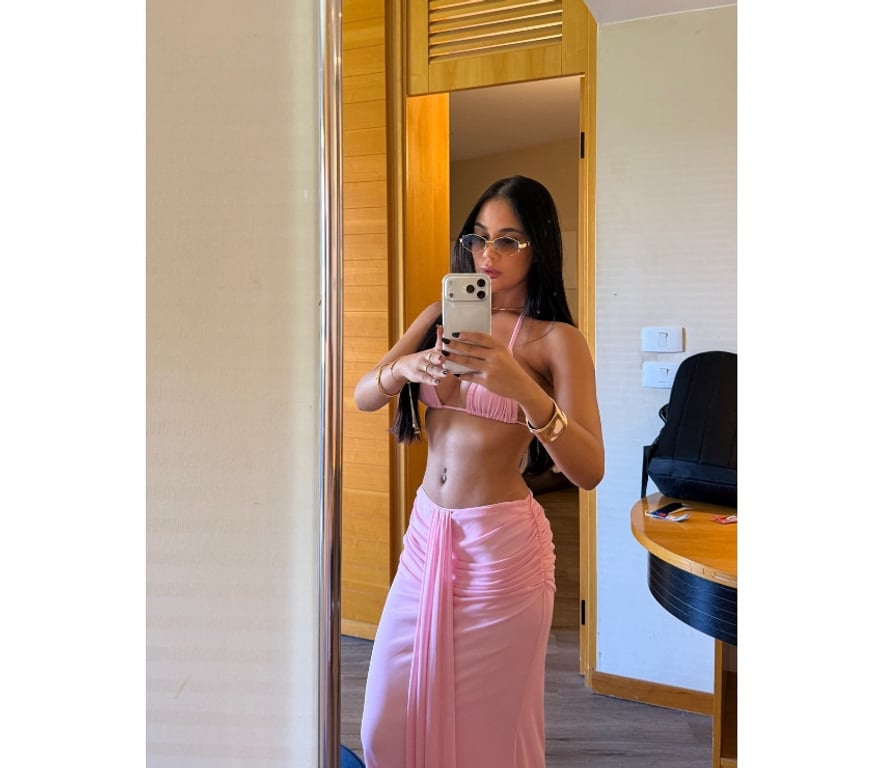 Escorts West Northamptonshire Northampton - West Northamptonshire - Photos for BELLA🌸 REAL 💯% BRAZILIAN🇧🇷🍾 PARTY GIRL
