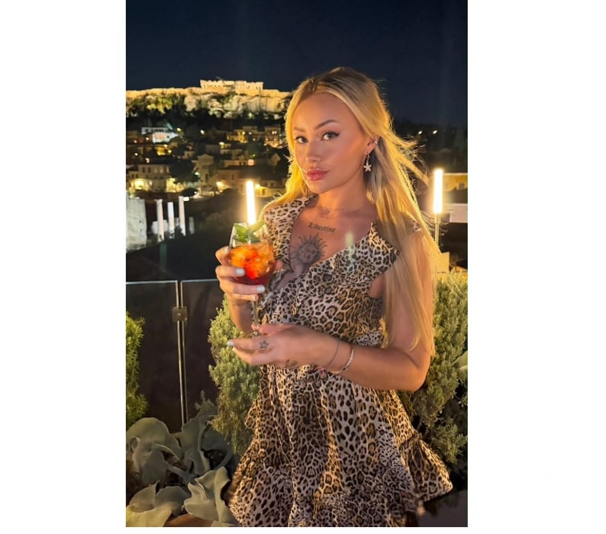 Escorts East London Canary Wharf - DLR Station - East London - Photos for ✨SEXY BLONDE PETITE ✨ BRAZILIAN PARTY GIRL 🎉