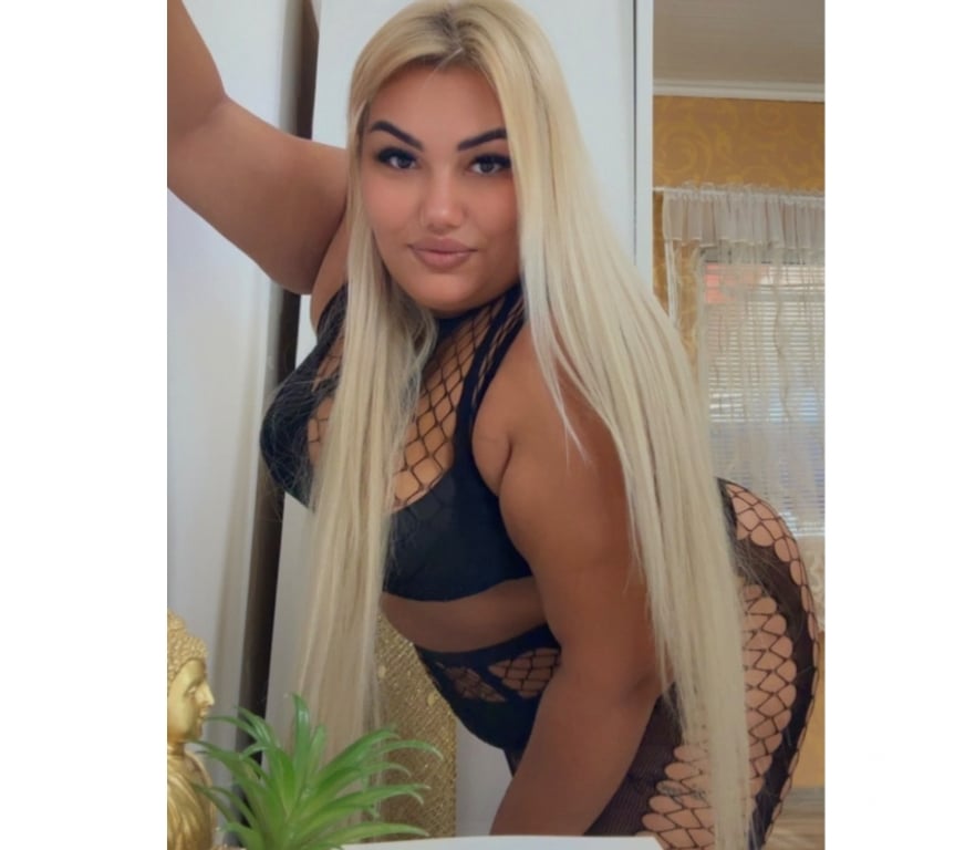 Escorts North London Edmondton Green Station - North London - Photos for Chubby ajlin x Big ass 💋