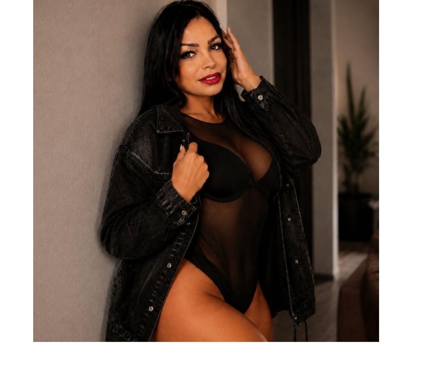 Escorts Kent Swale - Photos for TRANSEXY BOMSHELL FOR YOUR DESIRES AND FANTASIES
