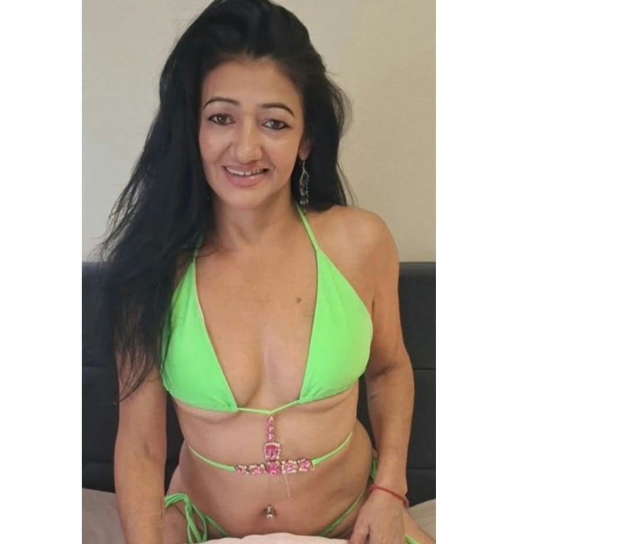 Escorts West London Hillingdon - Photos for BEAUTIFUL MIRA🥰Party girl🥰