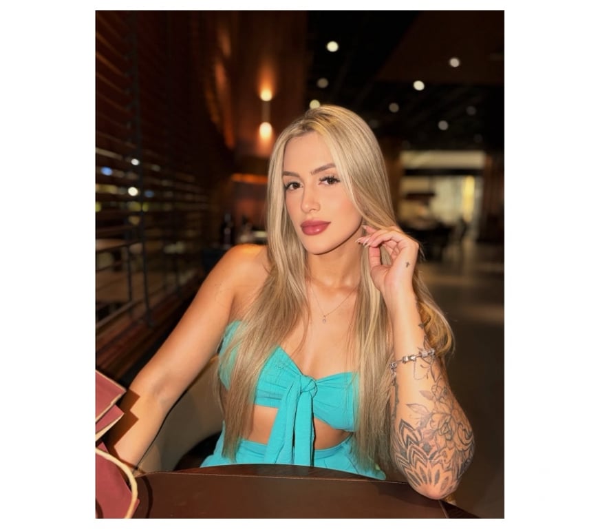 Escorts Bedfordshire Luton - Photos for Larissa Brazilian Girl