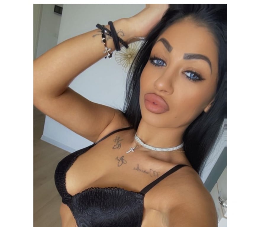 Escorts Hull Hull City Centre - Hull - Photos for Emma, ​​the new party girl incall and outtcal