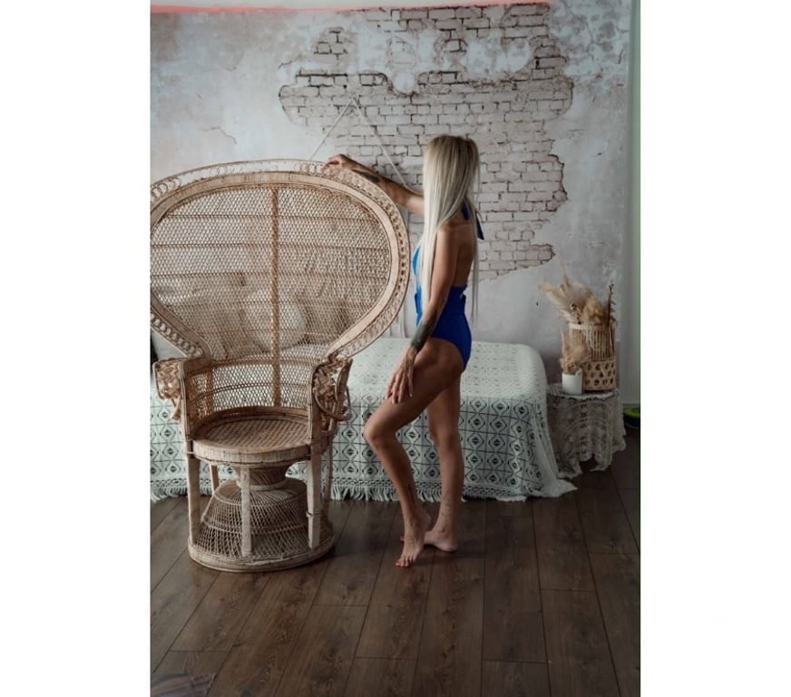 Escorts West Midlands Birmingham - Photos for Lomi massage Lady💋Please send me a message. I work a lot,