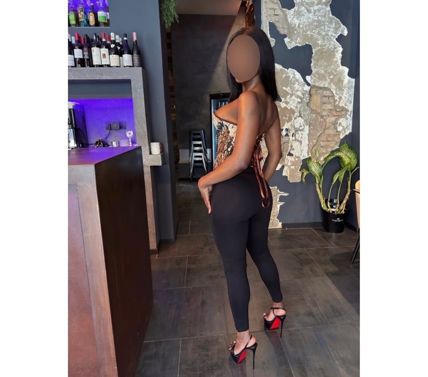 Escorts Kent Medway - Kent - Photos for 💋 Pretty Face 💋 British Babe 💋 Ebony 💋