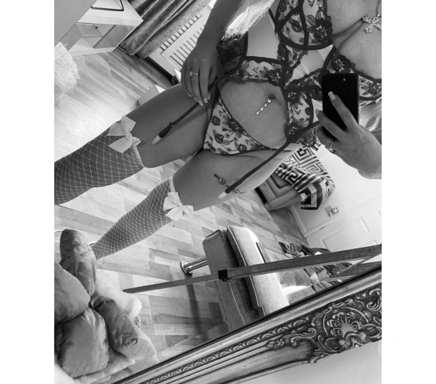 Escorts West Yorkshire Kirklees - Photos for BLONDE BRITISH MILF 🩷 FULL GFE WITH OWO AND CIM