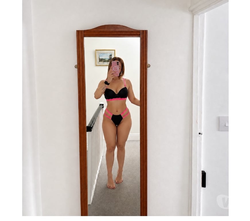 Escorts West London Kensington (Olympia) Station - West London - Photos for POCKET ROCKET 🚀 😈 PARTY GIRL.