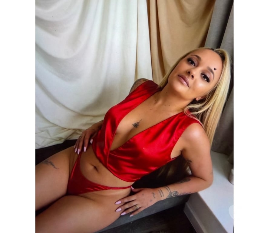 Escorts Dorset Bournemouth, Christchurch and Poole - Photos for Gabriella, hot blonde PARTY GIRL 🥰🥂🔞🇧🇷