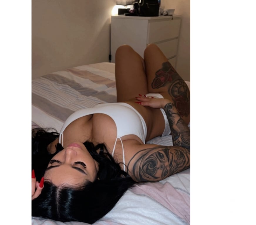 Escorts South East London Abbey Wood - South East London - Photos for Hey l’m Lara party girl Incall outcall no rush