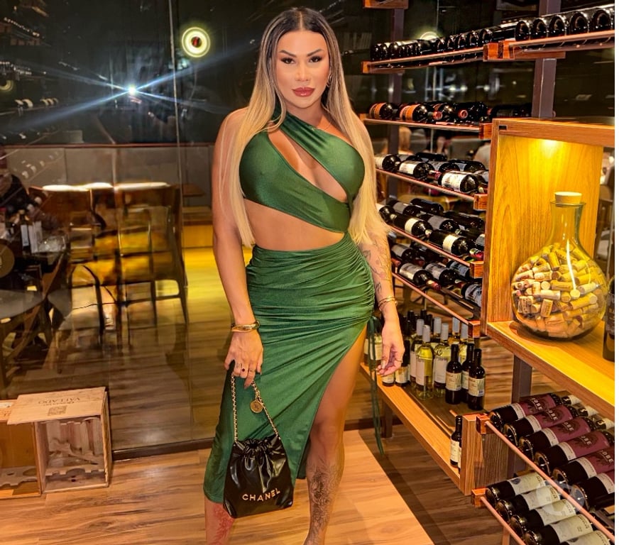 Trans Escorts Essex Brentwood - Photos for NAUGHTY BRAZILIAN VICK PORNOSTAR ♨️ HOT TRANSEXUAL😈