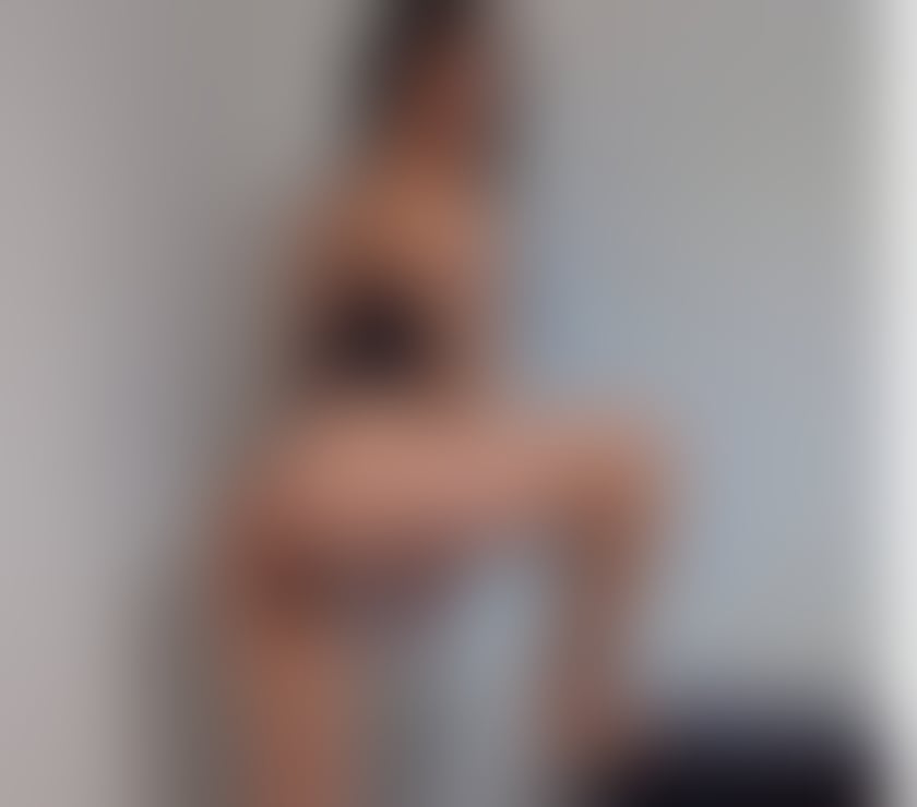 Escorts Surrey Spelthorne - Photos for Hello i.m Andreea party new in town full services