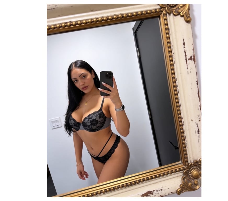 Escorts East London Plaistow - East London - Photos for 🍯 LAIS PETIE 🇨🇴 New in town 🔥