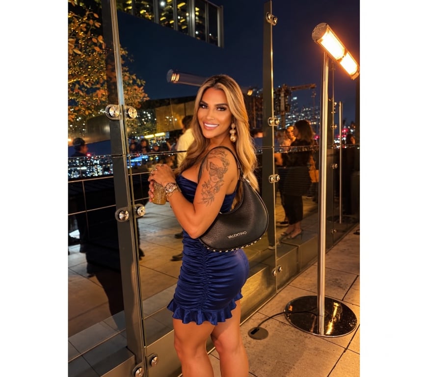 Escorts Essex Basildon - Photos for Ts BrunaBack to the hot city XXL 🍆 Party 🎊🎉